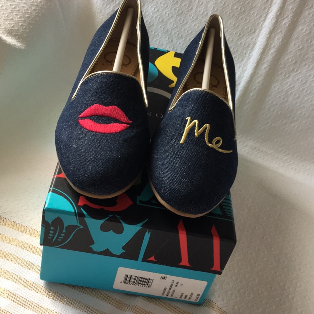 C Wonder Denim/Gold trim Kiss Me Loafer NWT 6